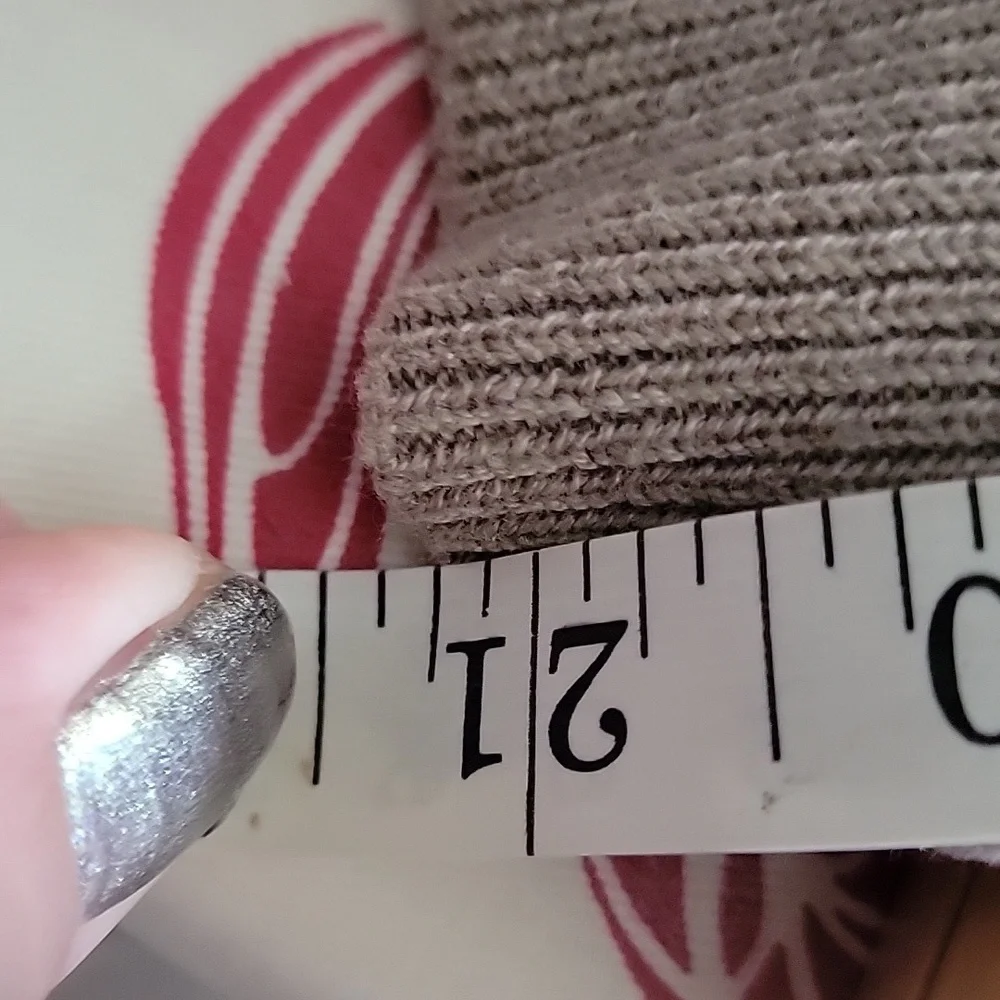 Willow & Clay Tan Sweater with Dog Design - Picture 9 of 9